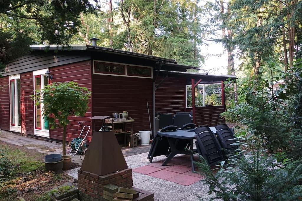 Bosbungalow De Eekhoorn ヌンスペート エクステリア 写真